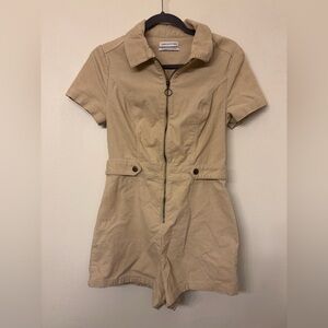 Urban Outfitters Women’s Beige Corduroy Collared Short Sleeve Romper Size M